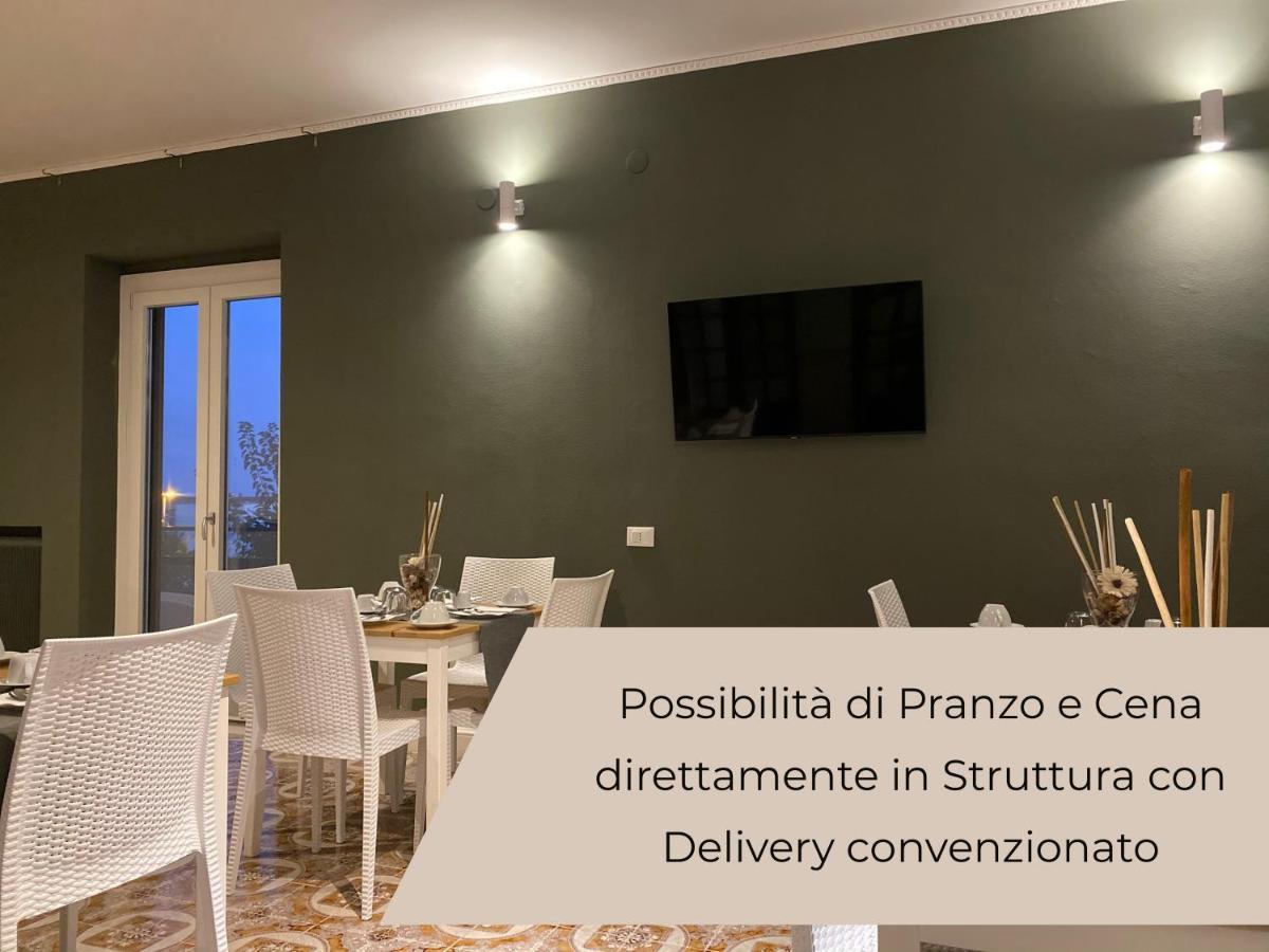 Charme Rooms Tarento Exterior foto