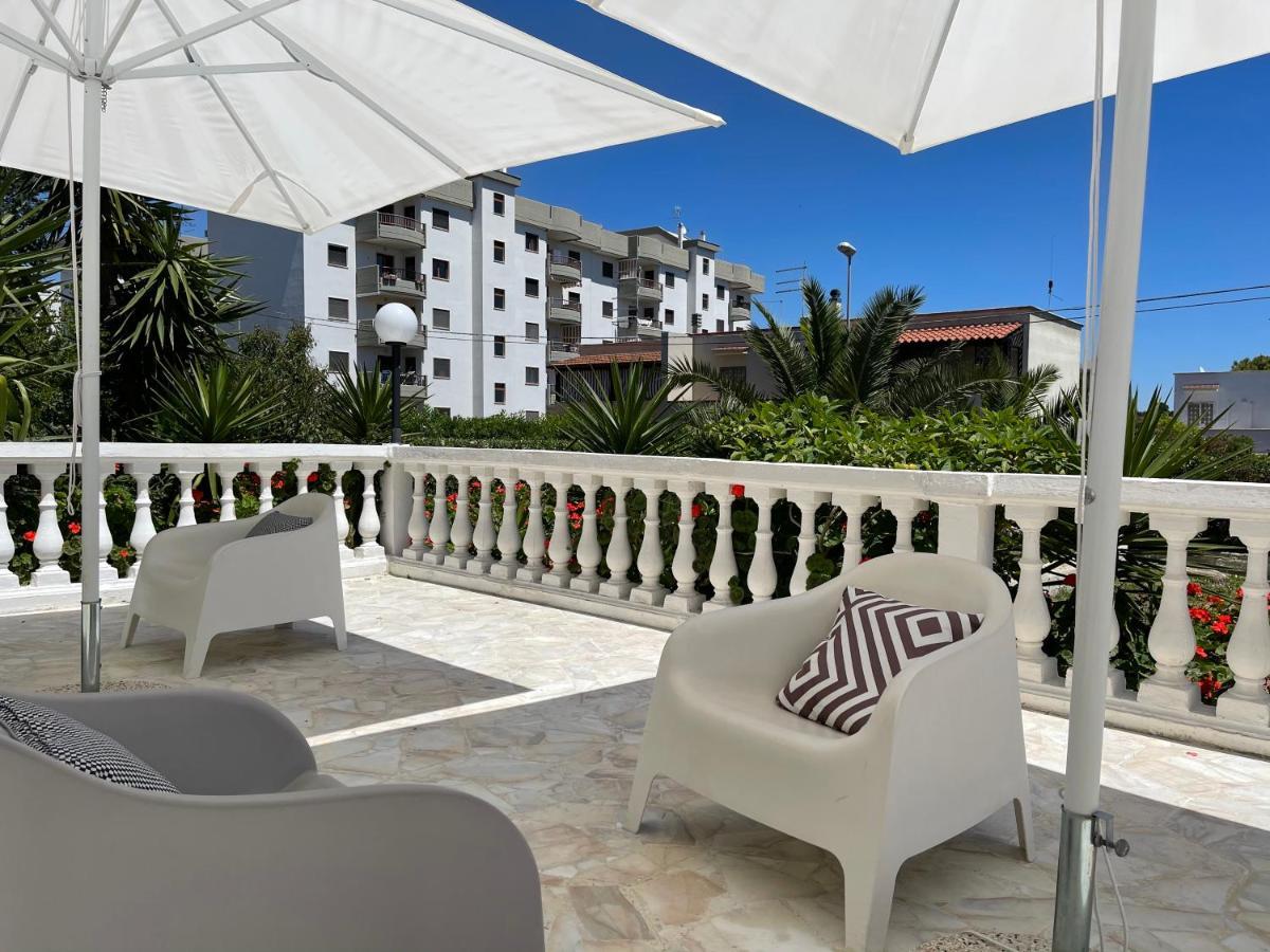 Charme Rooms Tarento Exterior foto