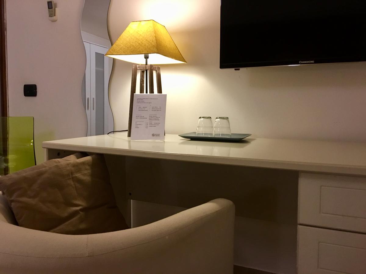 Charme Rooms Tarento Exterior foto